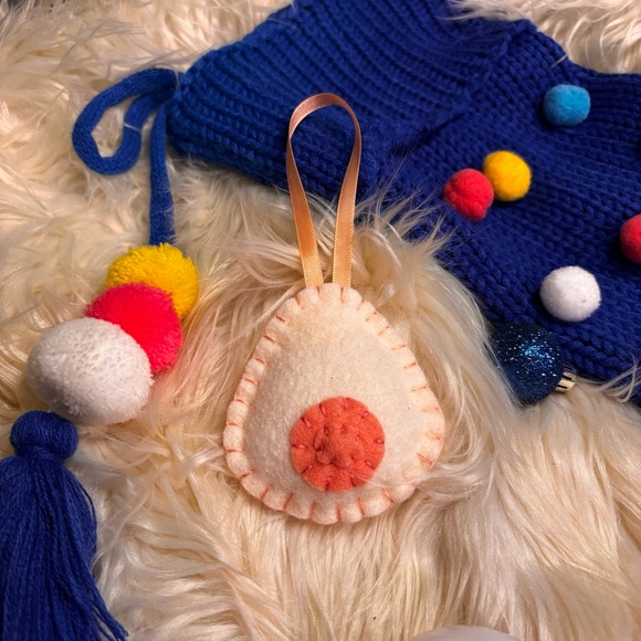 Peach Boob / Breast Christmas Ornament - Picture 5 of 5